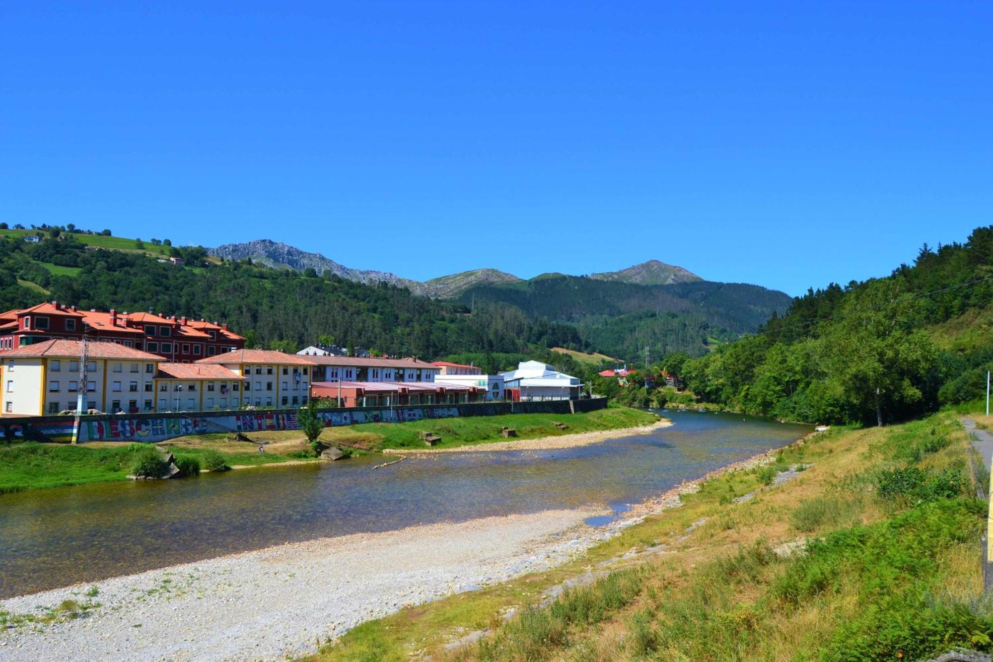 Вілла Casa La Gueelina En Asturias Арріондас Екстер'єр фото